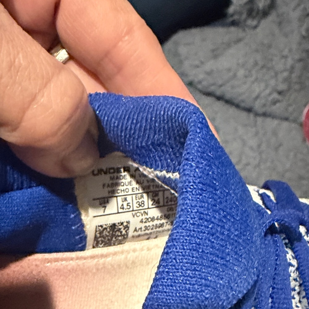 Under Armour Cream and Blue Athletic Shoes - Picture 2 of 8